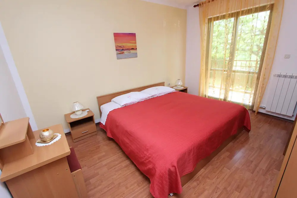 Rooms and Apartment Sanja
