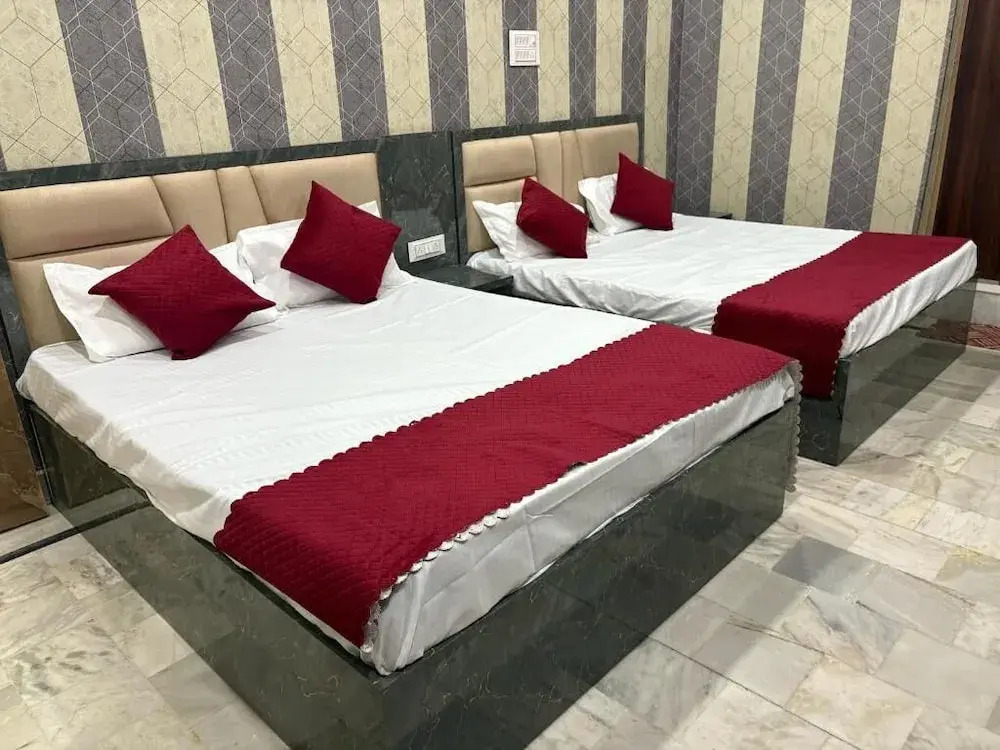 Captain Guest House