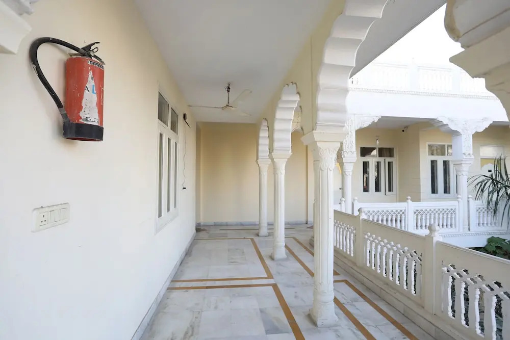 OYO 10283 Hotel Jaipur Darbar