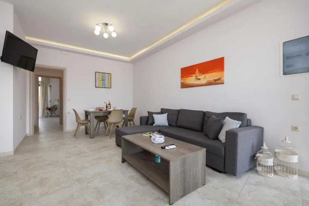 Coral Sea Apartment