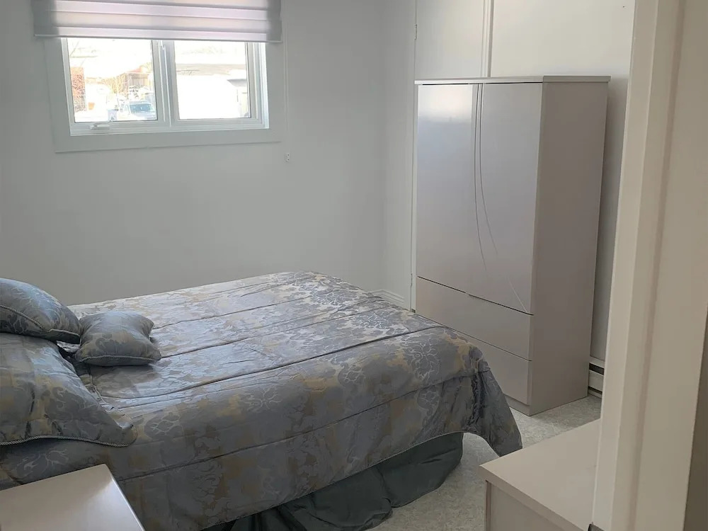Room-room for Renting Inside House - wit