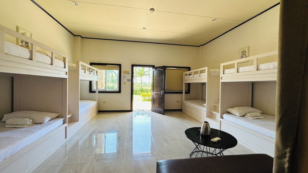 Tugsaw Resort
