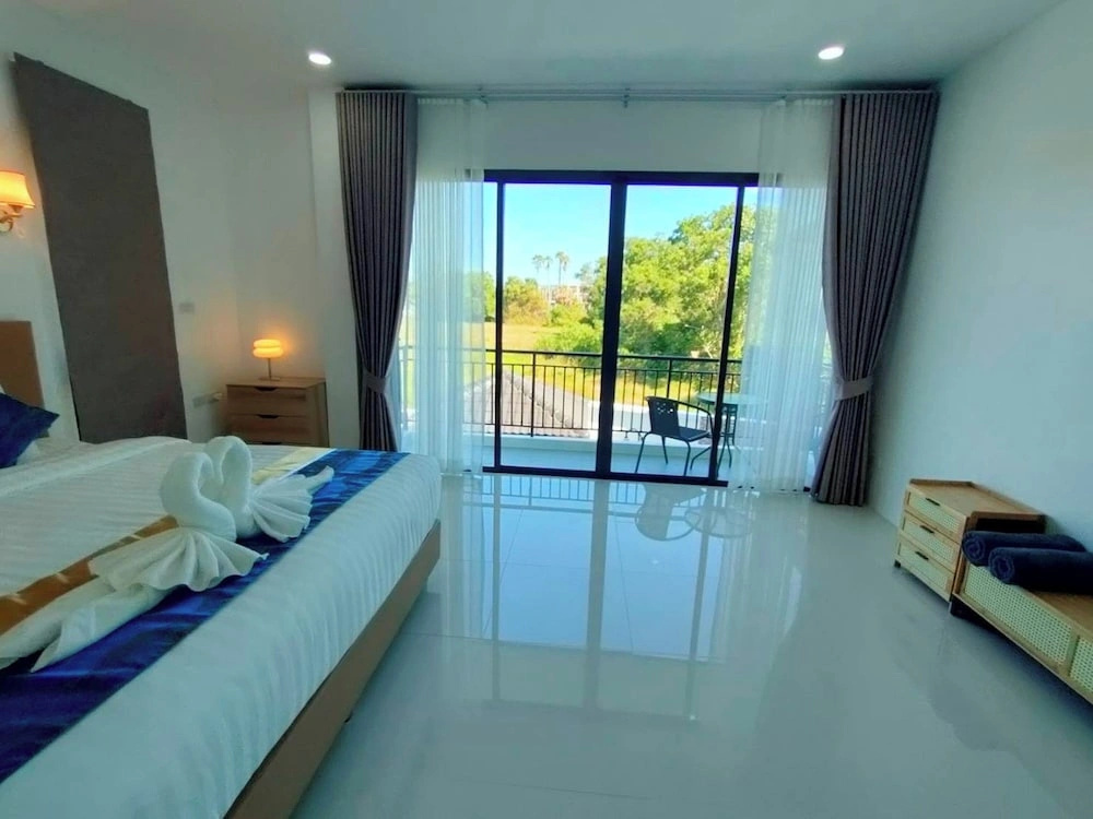 Jitvirat Pool Villa