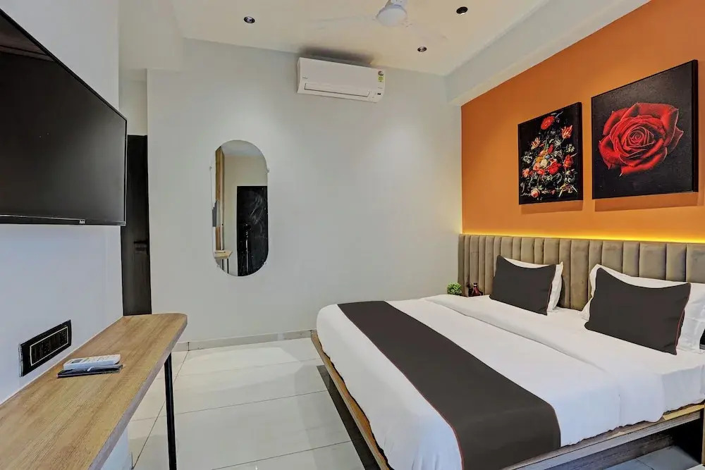 HOTEL LEE PLATINUM