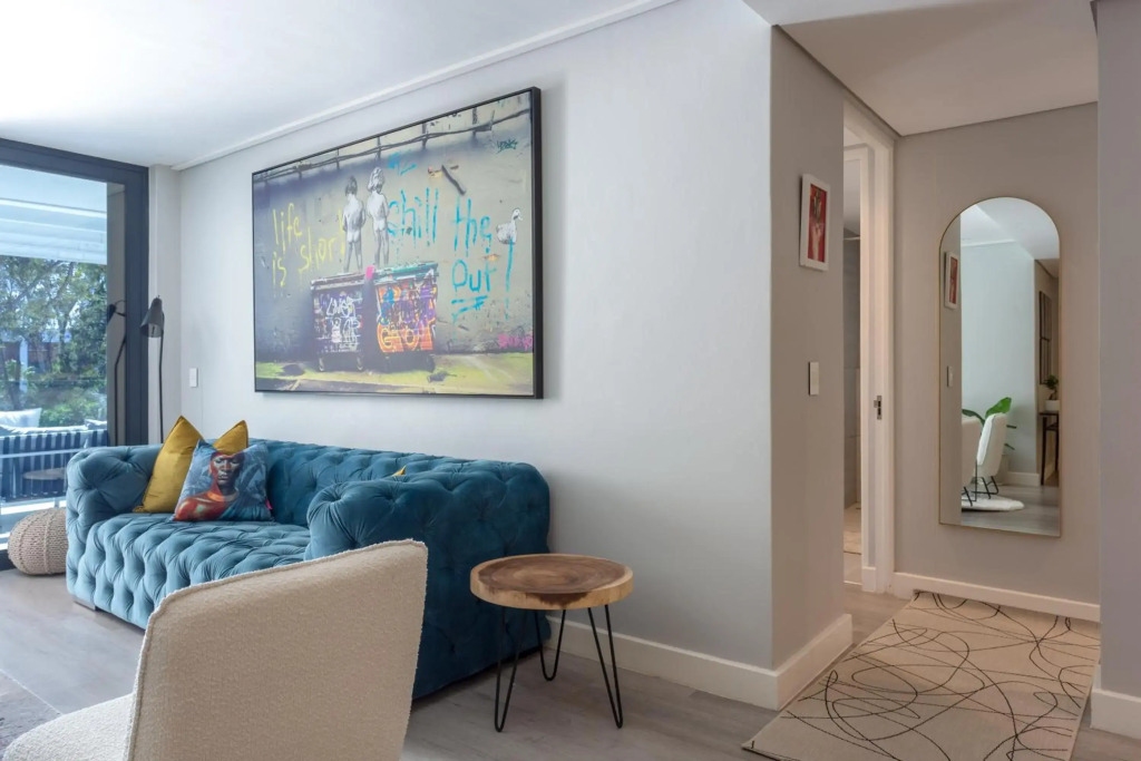 Trendy 2 bedroom apartment in Greenpoint, Cape Town.