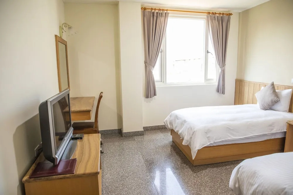 Holiday Hotel