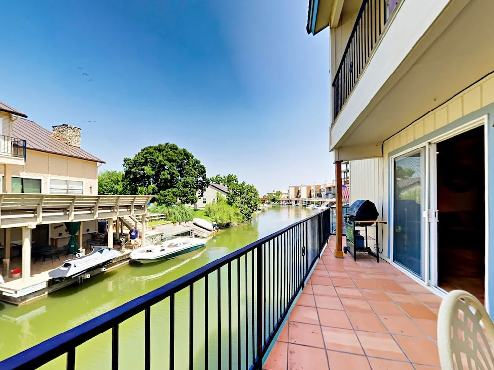 414 Horseshoe Bay North Blvd Condo 3 Bedrooms 3 Bathrooms Condo