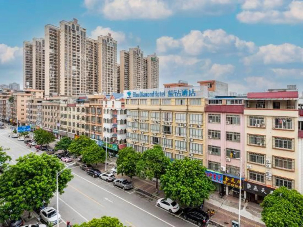 Blue Diamond Hotel (Guigang West Bus Station)