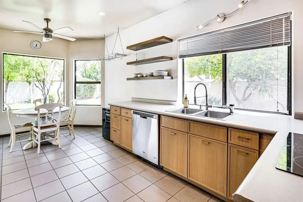 Dog Friendly! Modernist Oasis in North Scottsdale