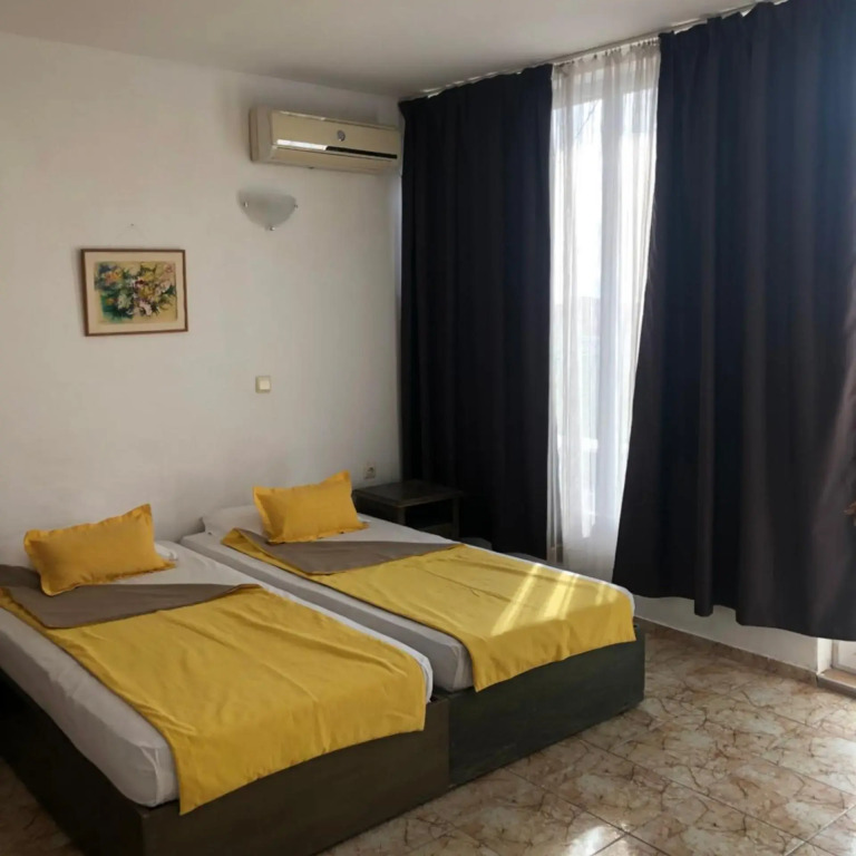Hotel Varshava