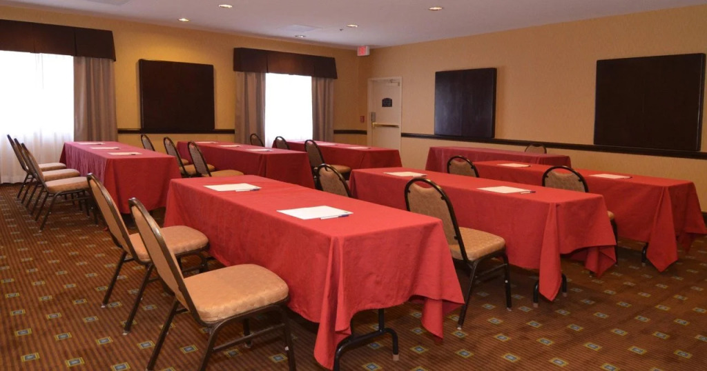 Quality Inn & Suites San Antonio Airport - Stone Oak