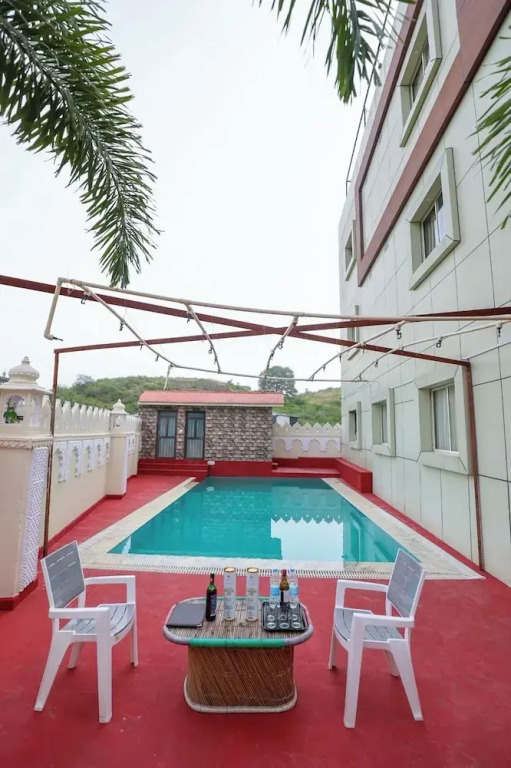 Hotel Veda Resort