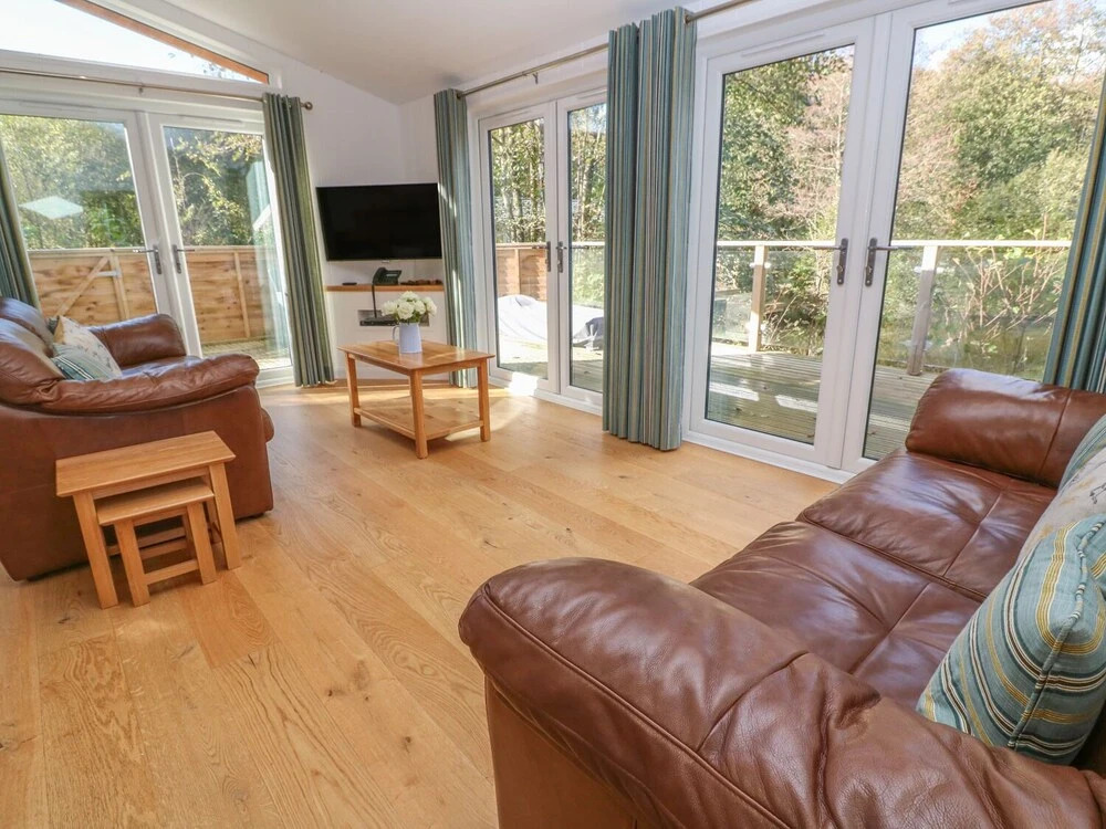 2 Miller's Island, Looe