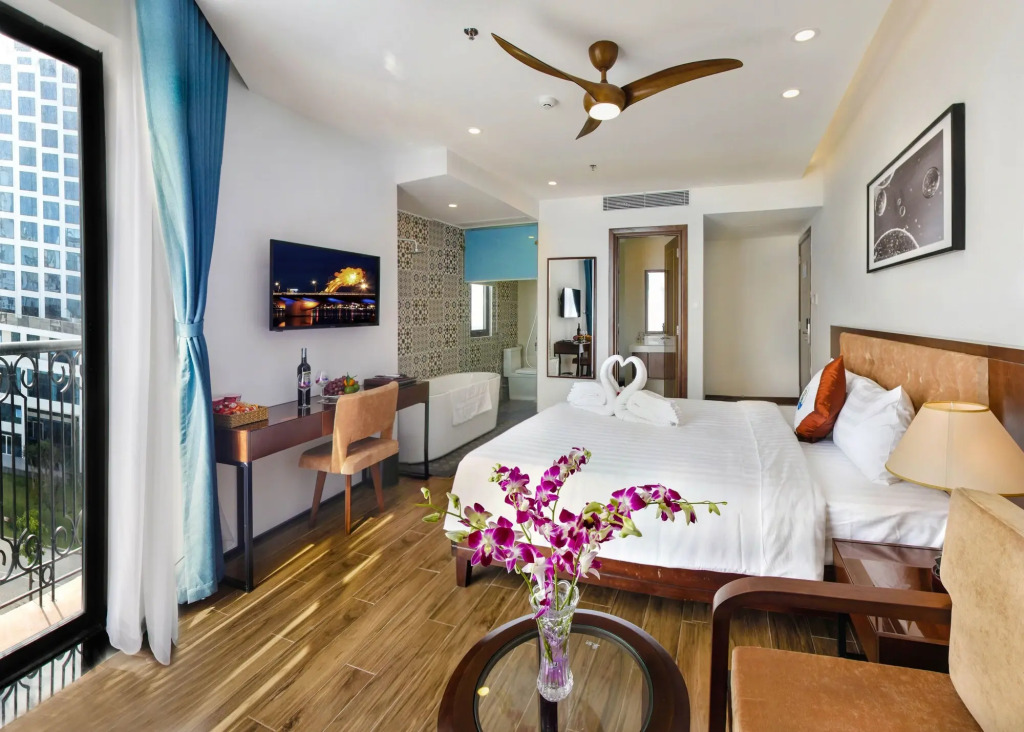 Ritzy Boutique Hotel Da Nang Beach