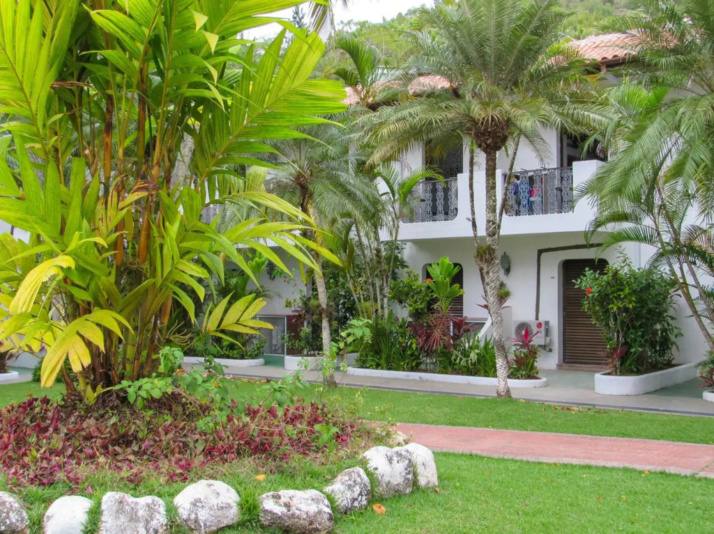 Loft a 220m da Praia das Toninhas em Ubatuba SP