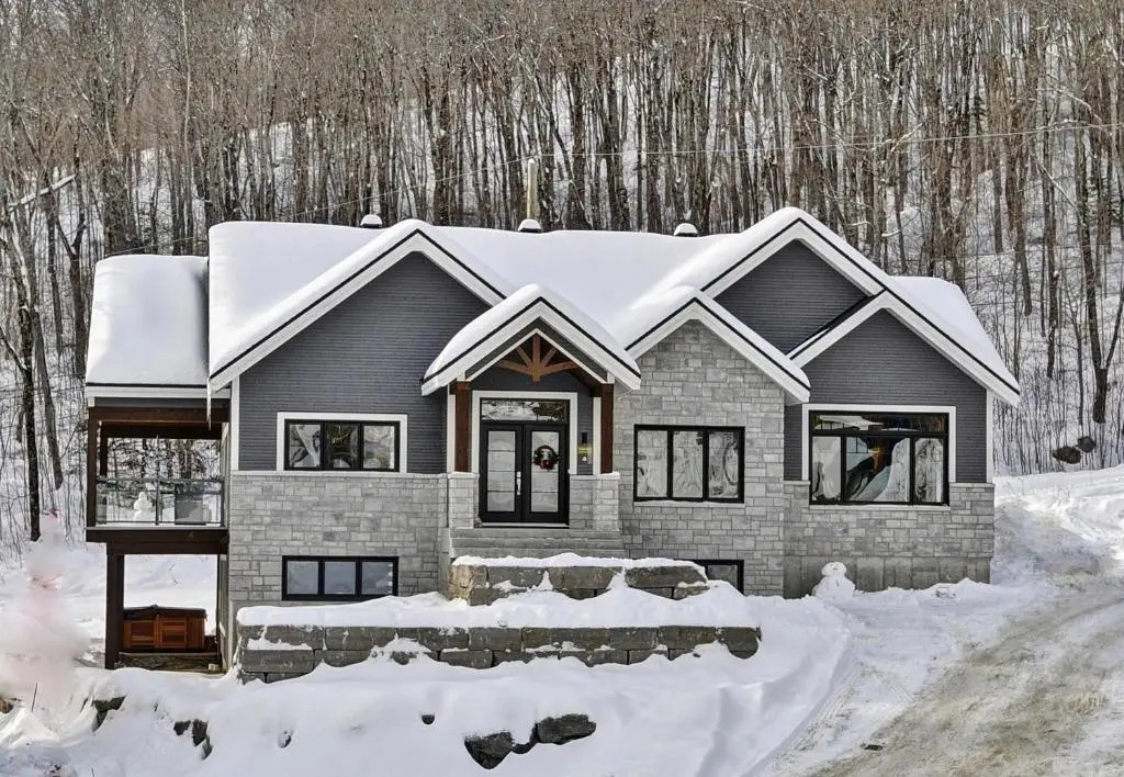 Chalet 06 Chemin Blanc by Les Chalets Alpins