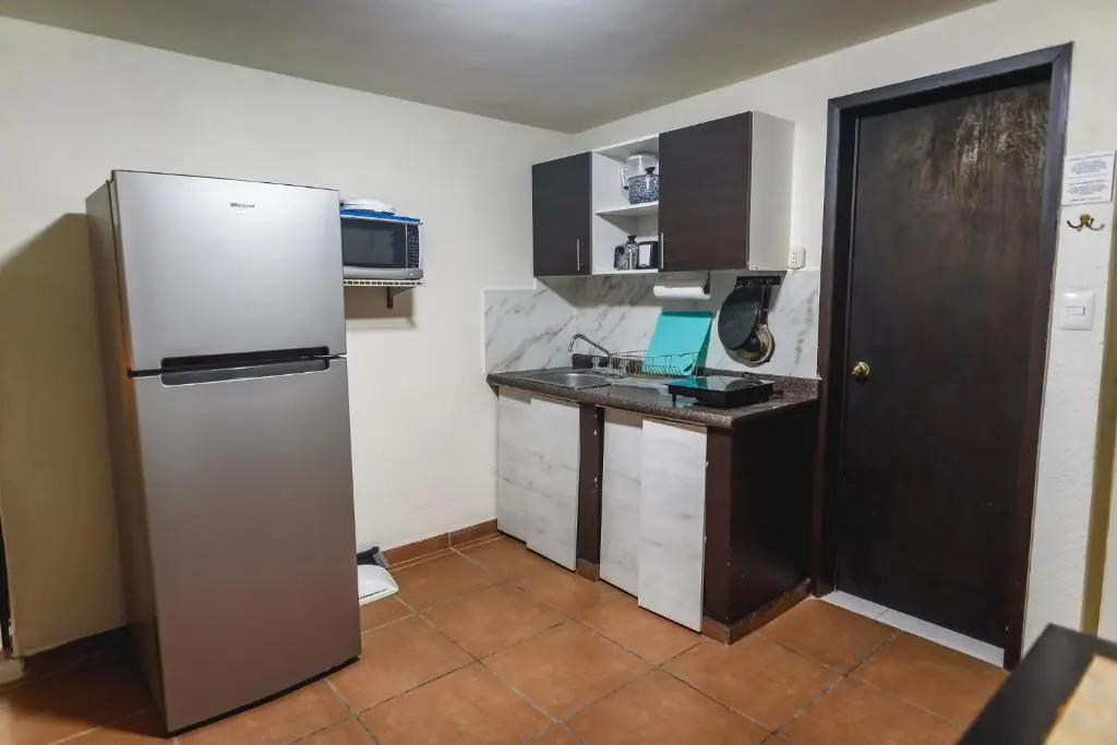 Suite con 2 recamaras,2mini splits, Parking Wifi 100 mb, cocina