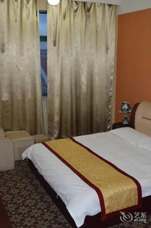 Jiangyan 996 Business Hotel