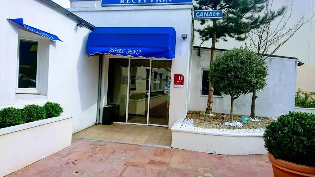 Grand Hotel Sénia - Paris Orly Airport
