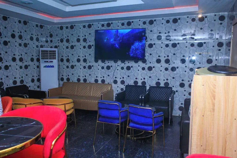 Marqueeland Hotel and suites
