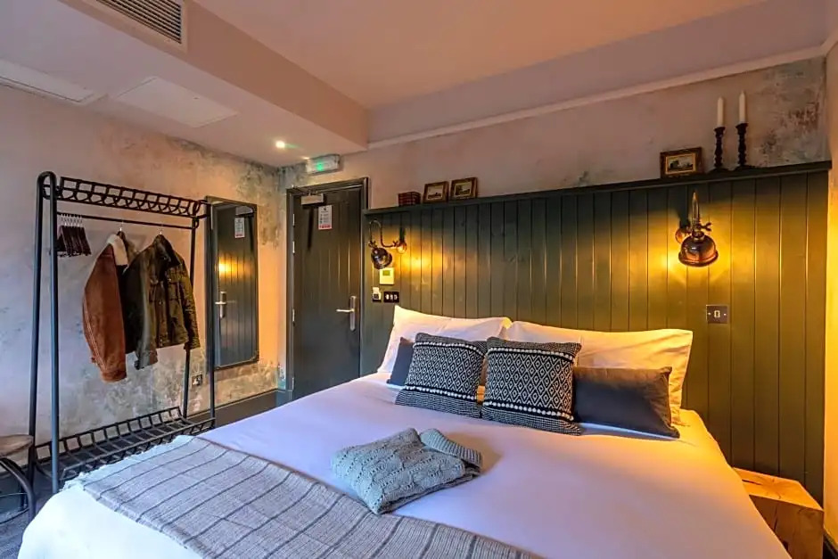 The Wolfpack Inn