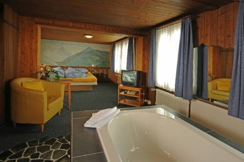 Hotel Lindenhof by Crossworld AG