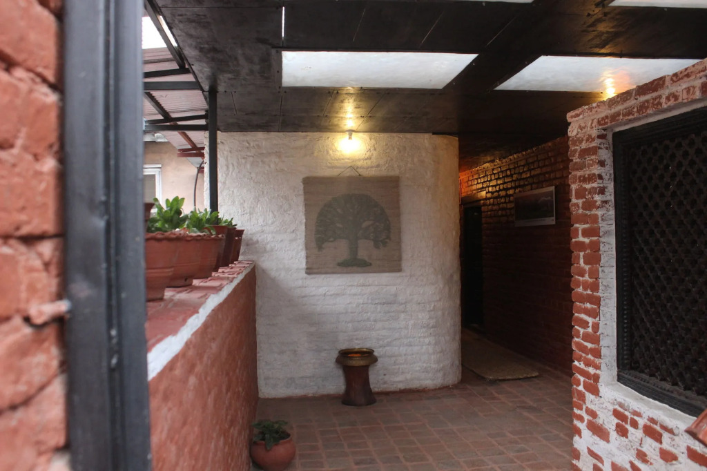 Hira Guest House