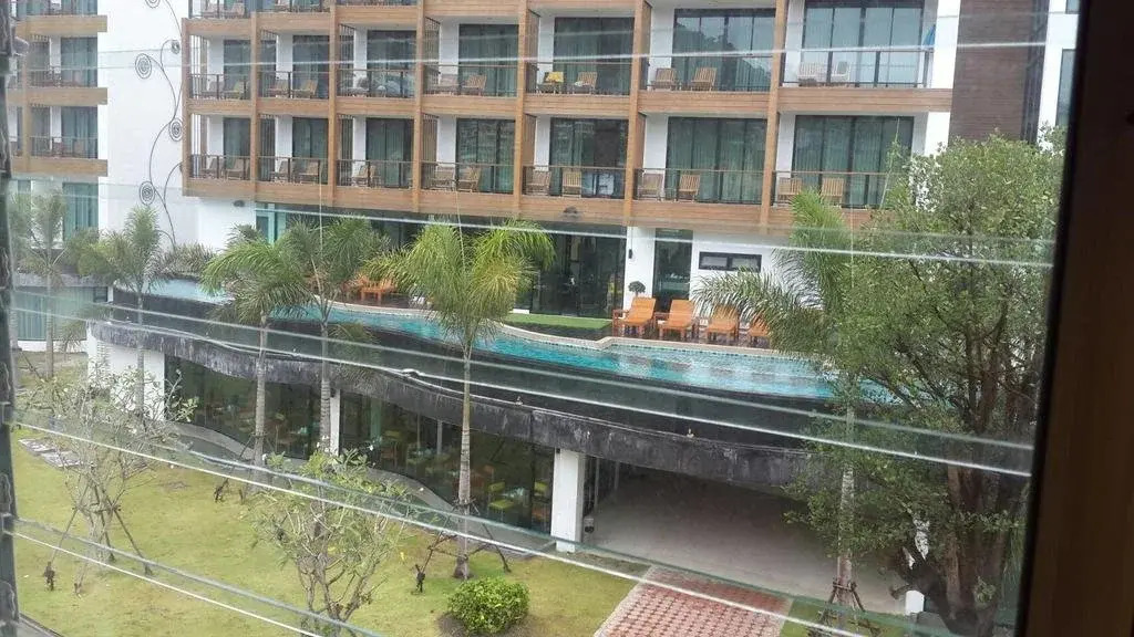 The Deck Patong by VIP