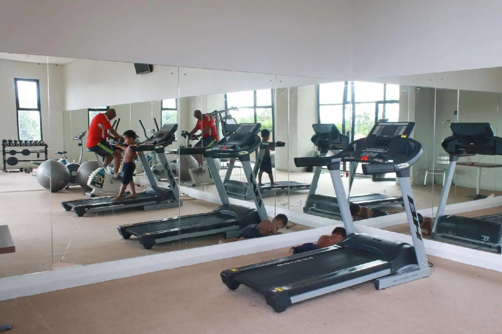 RedDoorz Apartment @ Serpong Green View