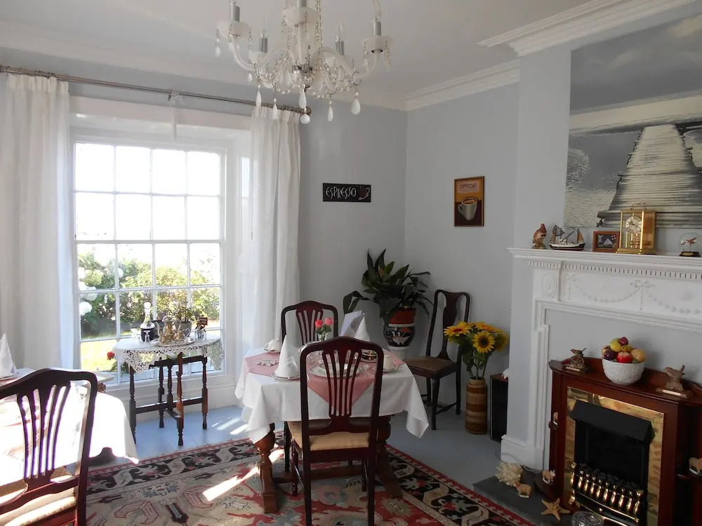 Hendre Clochydd Hall