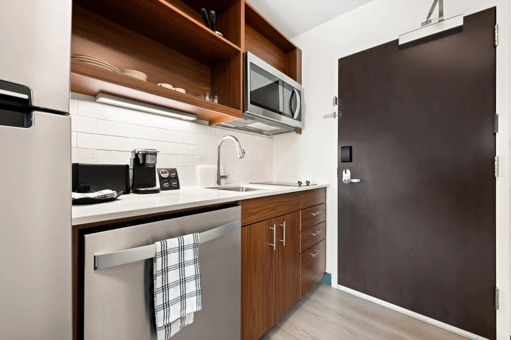 Everhome Suites Huntsville - Research Park