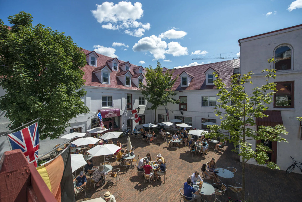 Murray Premises Hotel