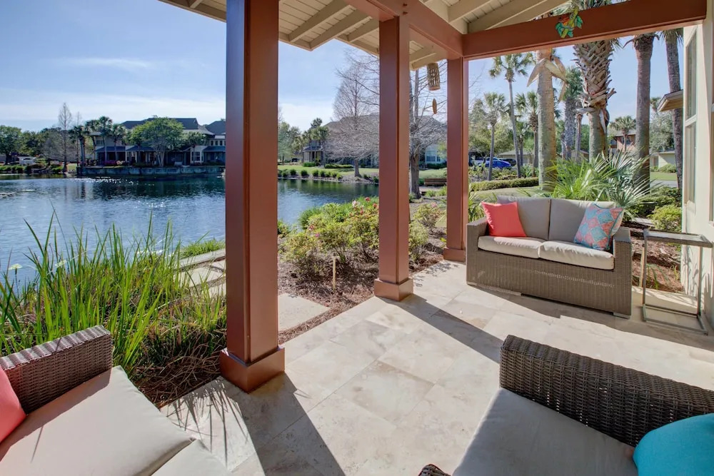 Magnolia Bay 8585