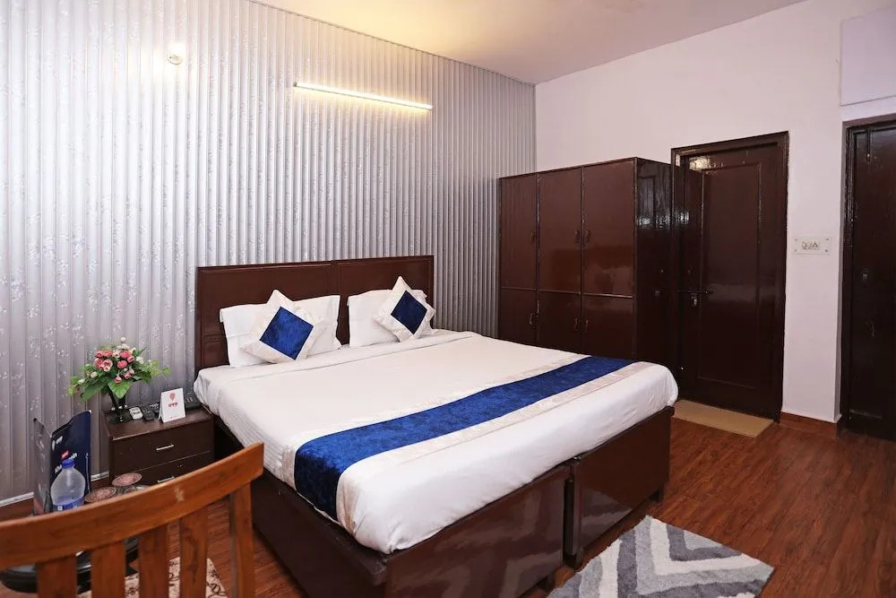 OYO 9534 Hotel Heights