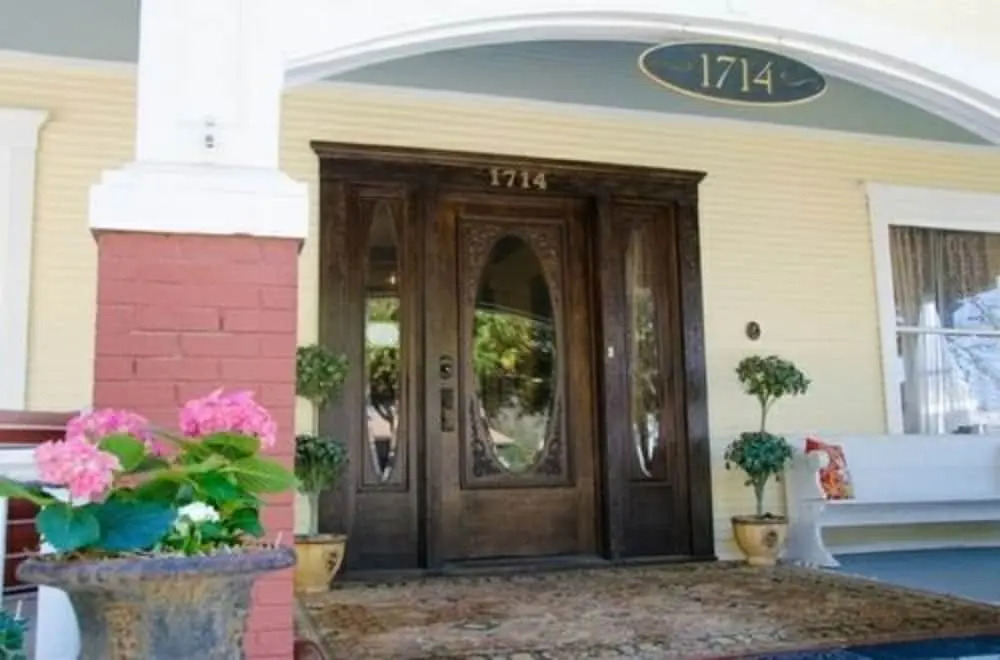 Rosen House Inn - Bed And Breakfast