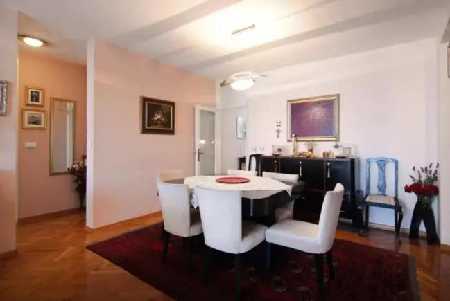 Apartment Ultra Split