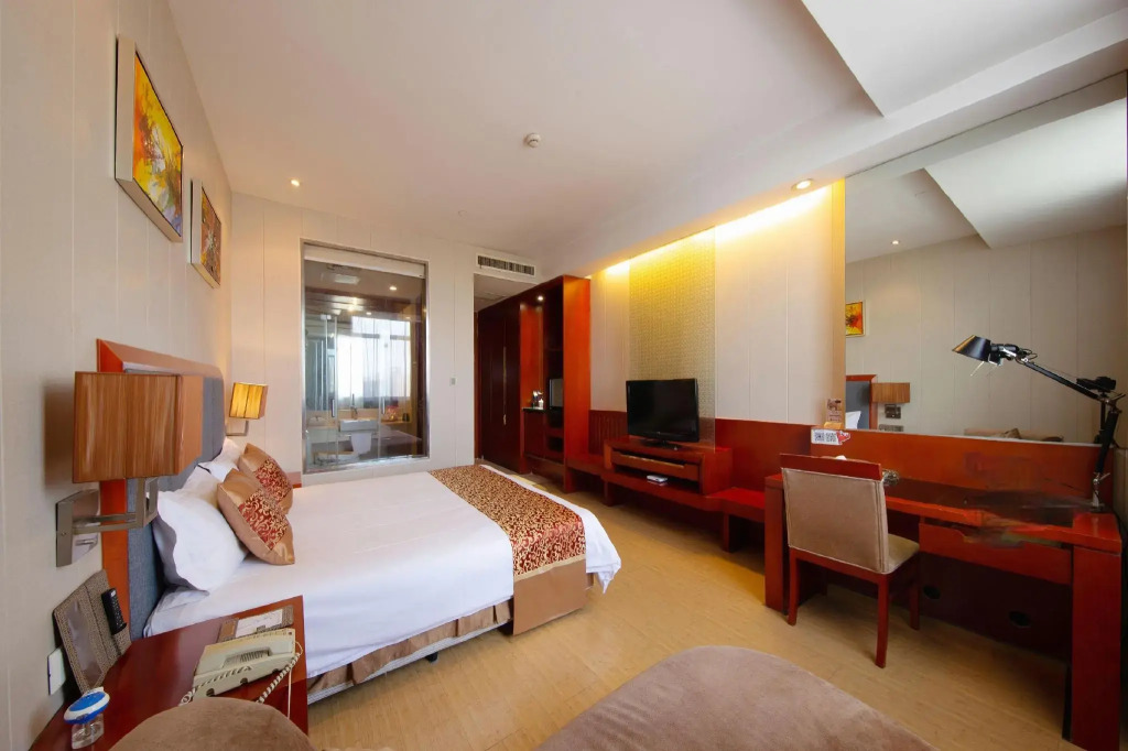Golden Phoenix Hotel