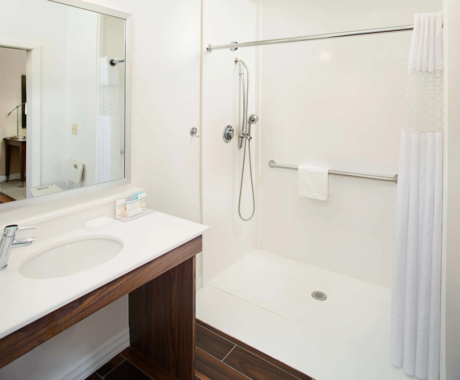 Hampton Inn & Suites Denton