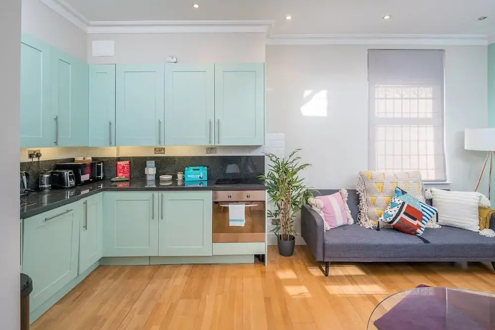 Upper Berkeley Street Flats