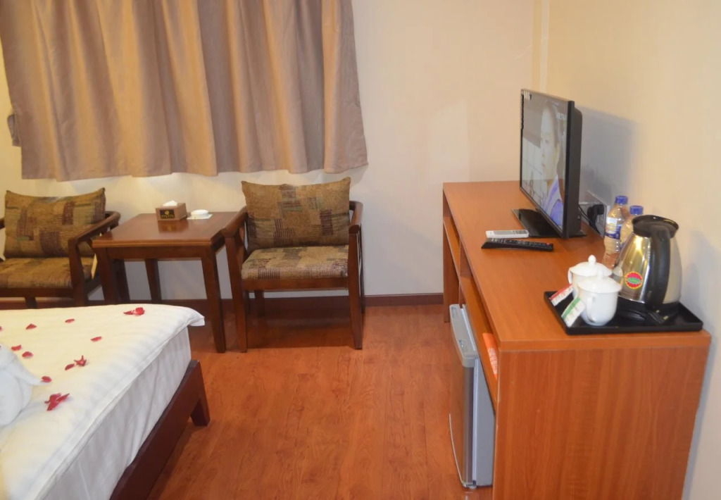 Good Luck Hotel