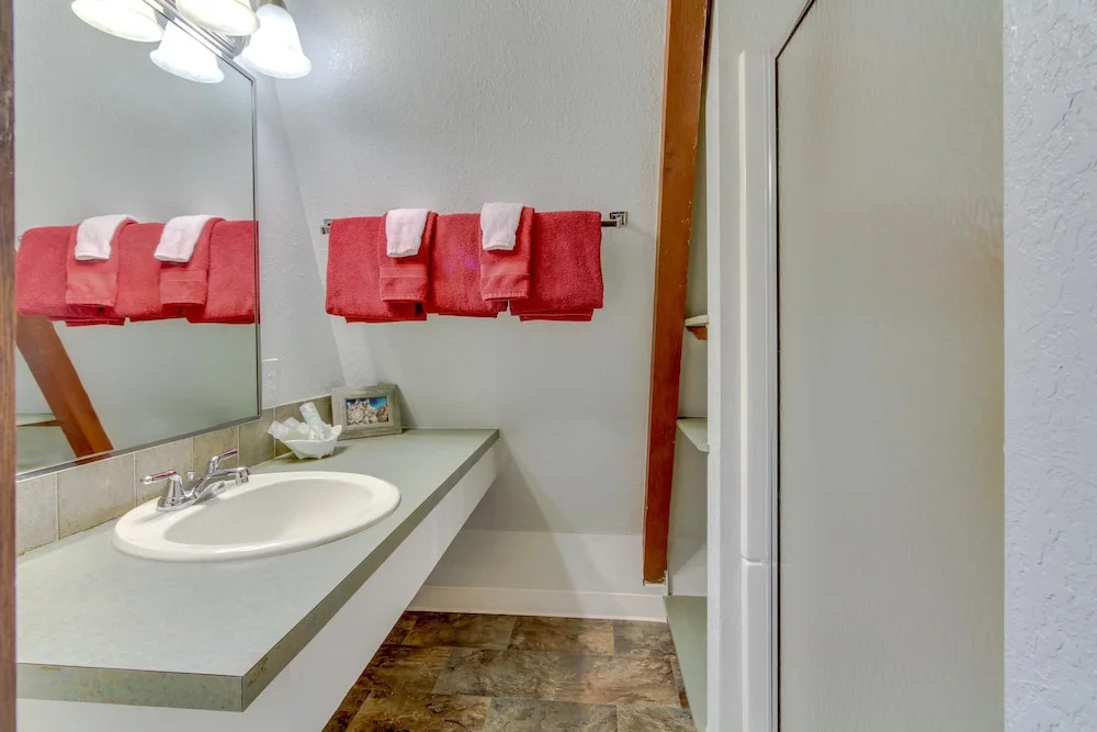 Alpine Chalet 6 Half Loft