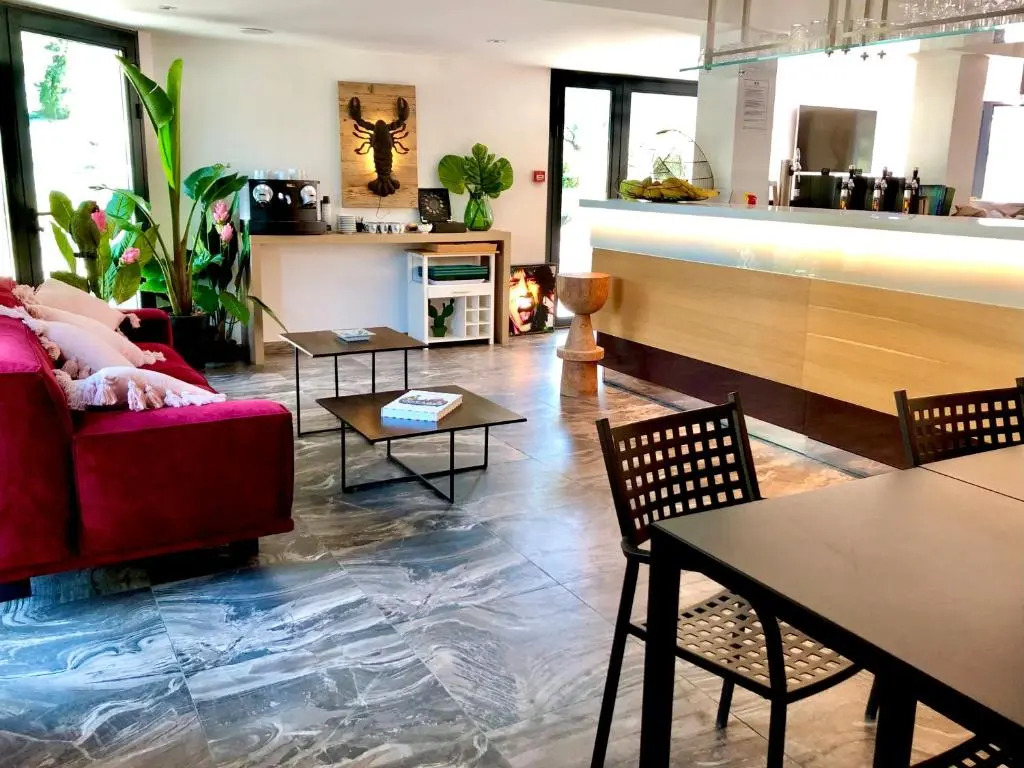 AppartHôtel La Girafe