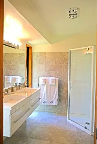 Twin Waters Lodge