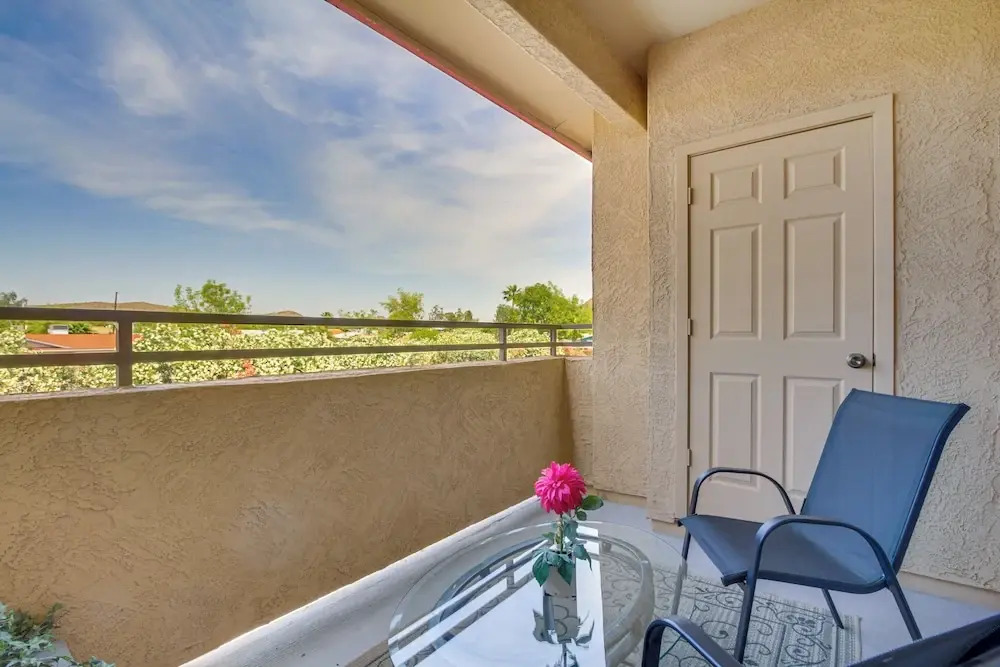 Near Hiking! Mtn-view Resort Retreat in Phoenix