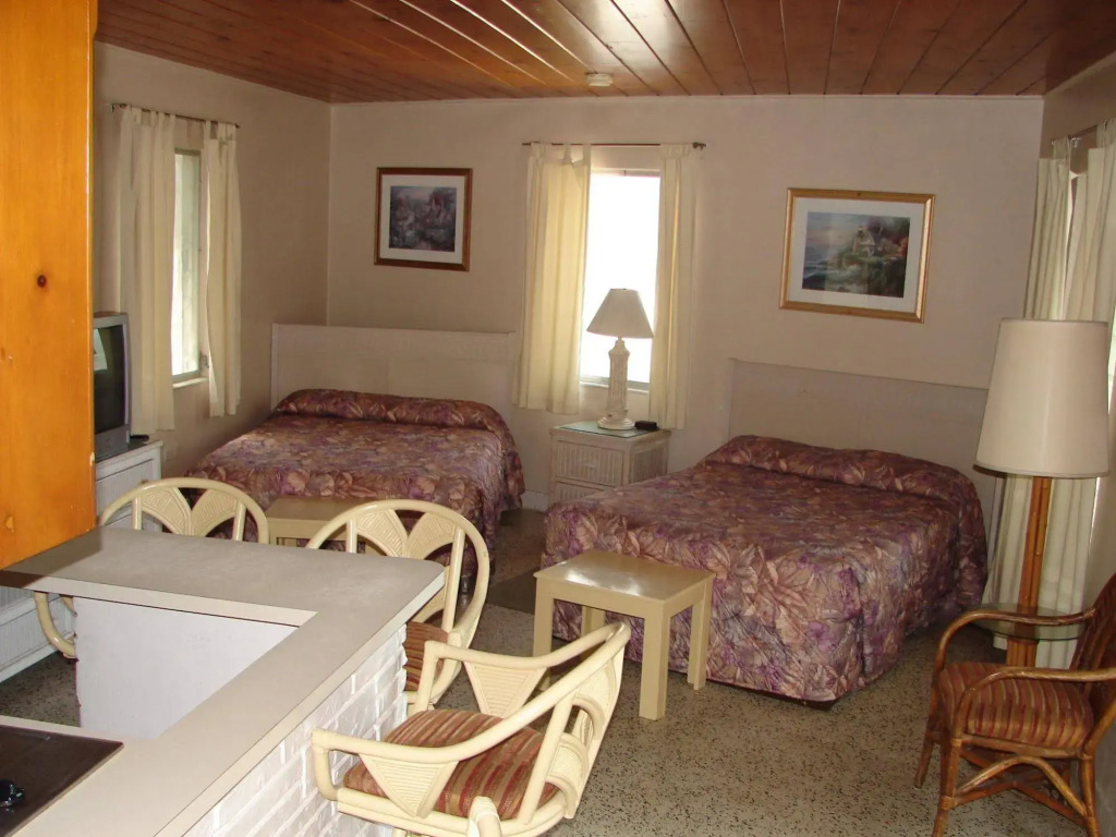 Siesta Motel