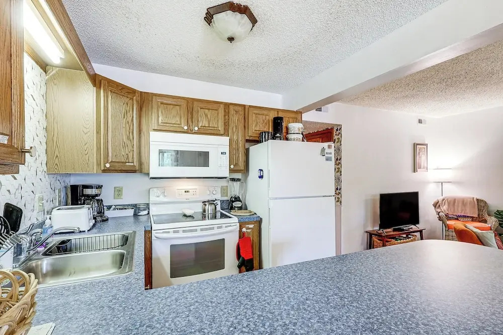 Unwind Poolside, Walk to Sand! Ocean City Condo