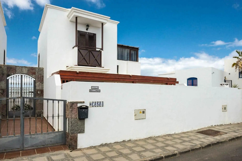 Villa Bellamar Large Heated Private Pool Walk to Beach Wifi Car Not Required - 3093