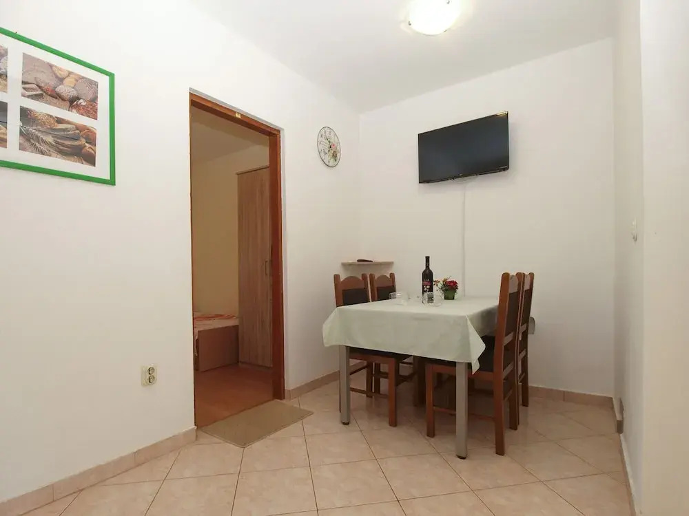 Apartment 1318
