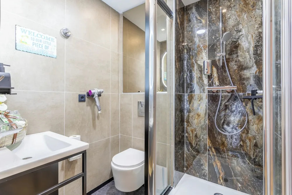 Adira Marseille Montgrand