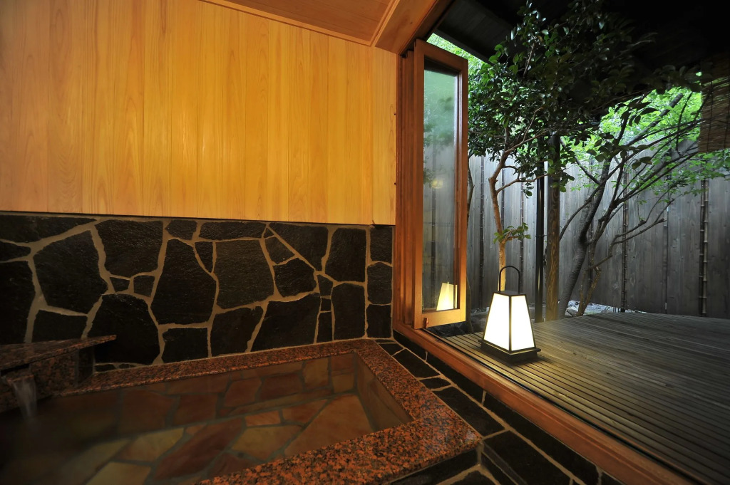 Yufuin Onsen Ryokan Hananomai